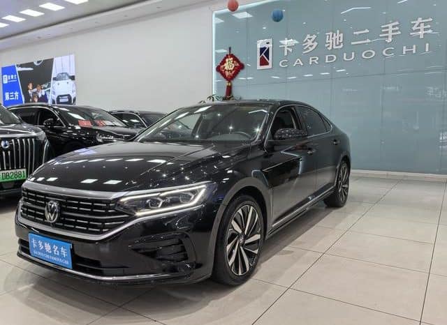 67d8dfc16e64e Volkswagen Passat, 2023