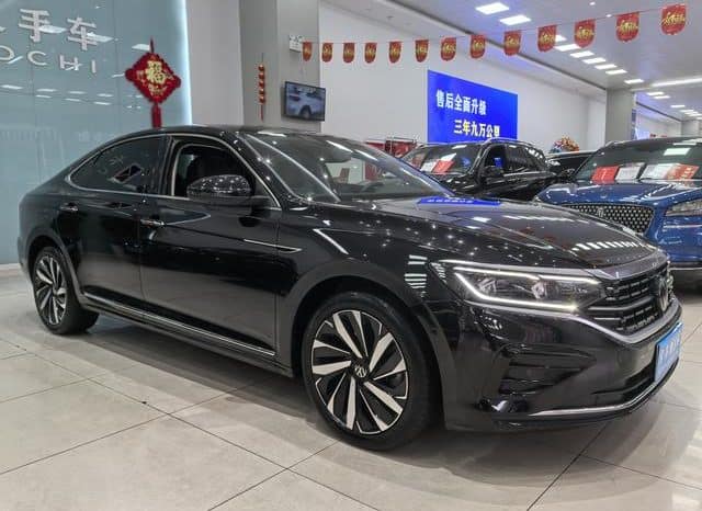 
								Volkswagen Passat, 2023 full									