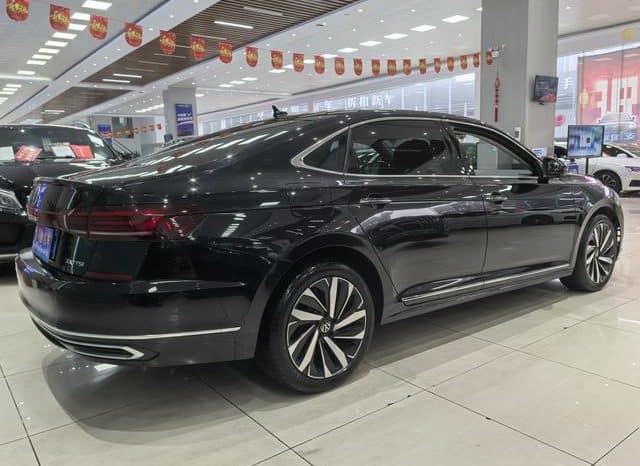 
								Volkswagen Passat, 2023 full									