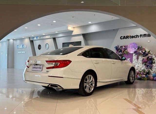 
								Honda Accord, 2021 full									