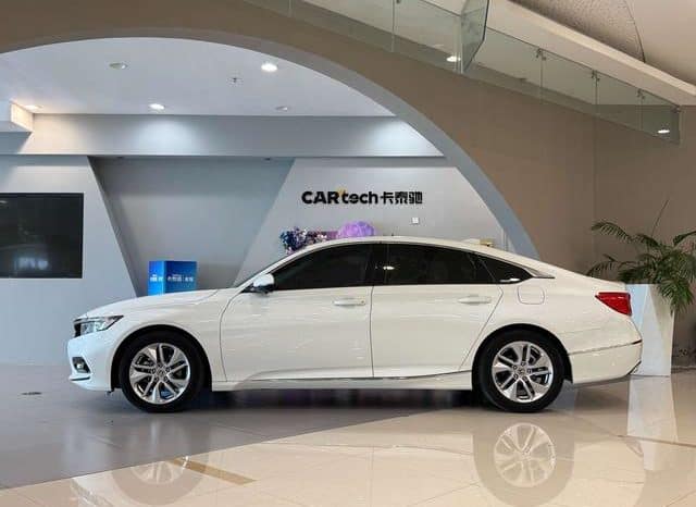 
								Honda Accord, 2021 full									