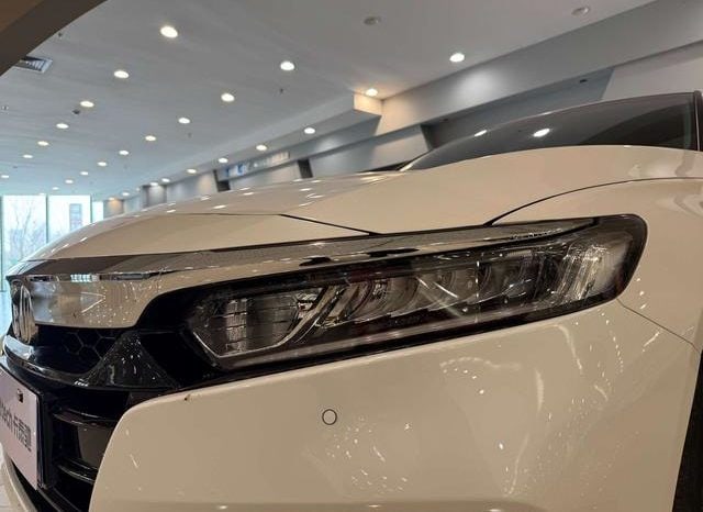 
								Honda Accord, 2021 full									