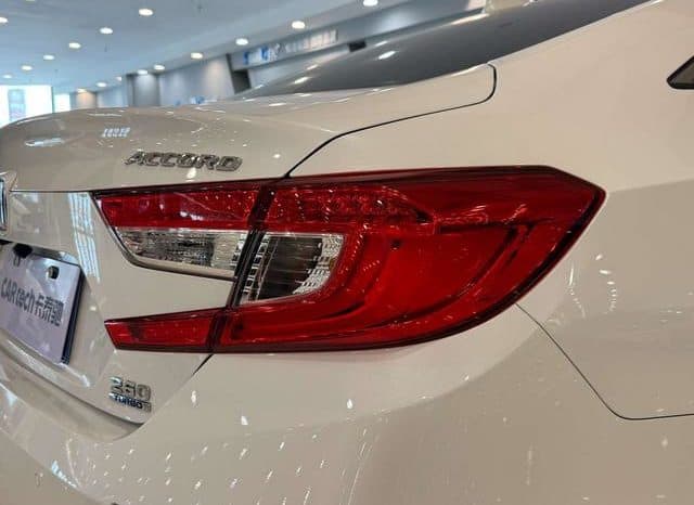 
								Honda Accord, 2021 full									