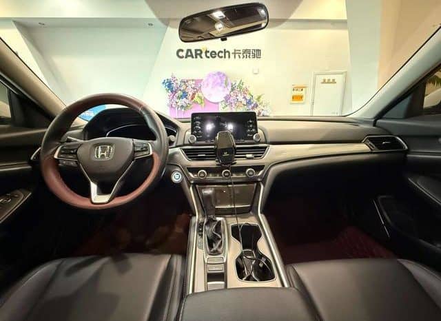 
								Honda Accord, 2021 full									