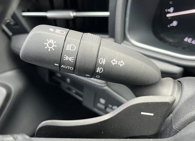 
								Toyota Avalon, 2022 full									
