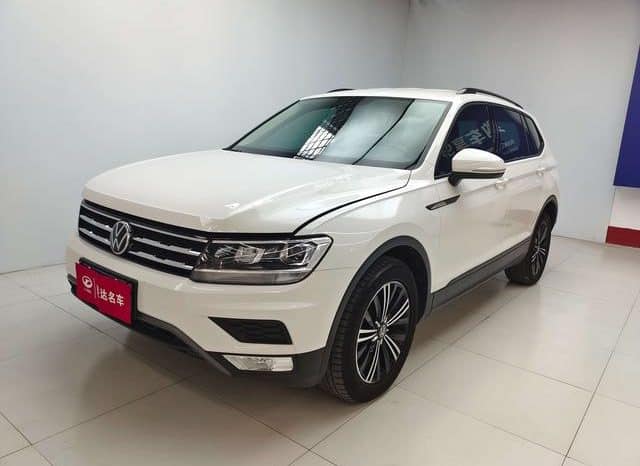67d8f4bcdca42 Volkswagen Tiguan L, 2021