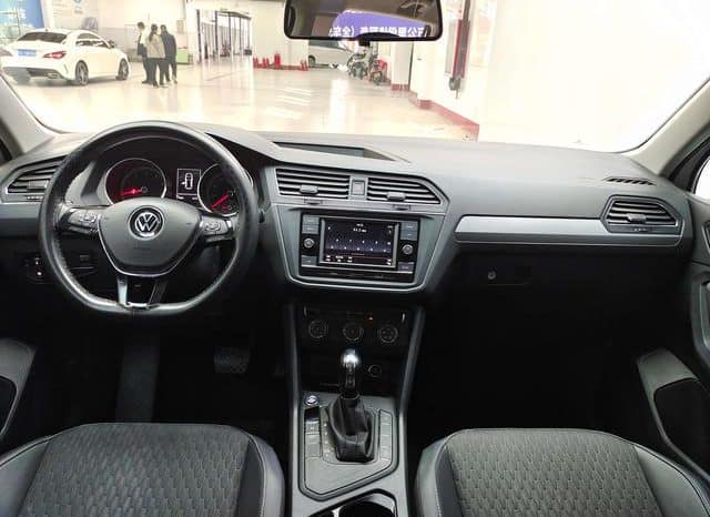 
								Volkswagen Tiguan L, 2021 full									