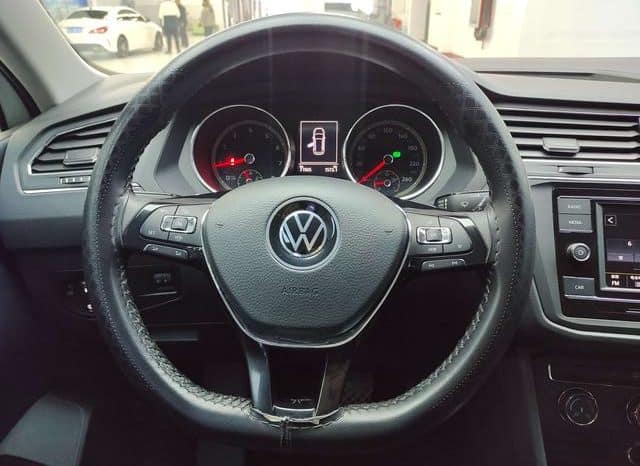 
								Volkswagen Tiguan L, 2021 full									