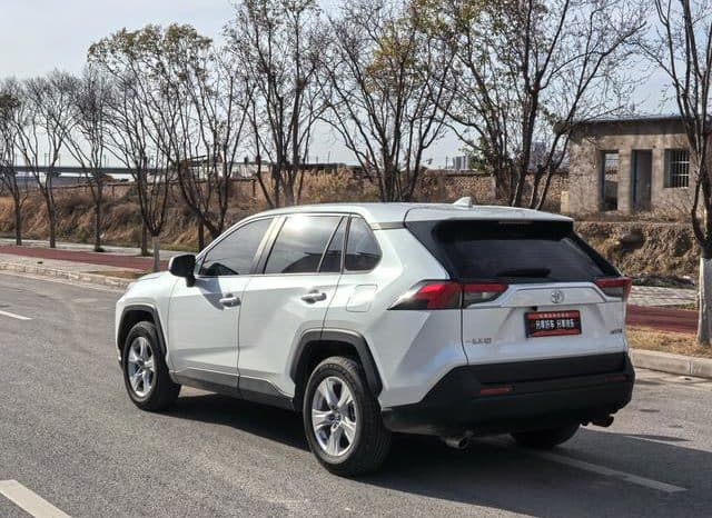 
								Toyota RAV4 (IV), 2024 full									