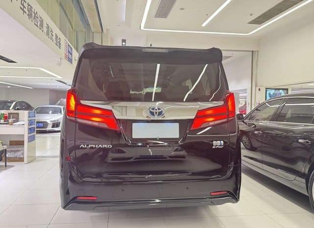 
								Toyota Vellfire (II), 2022 full									