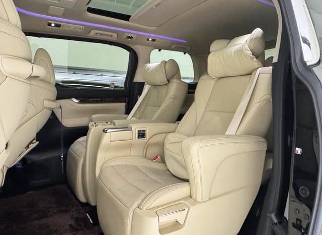 
								Toyota Vellfire (II), 2022 full									