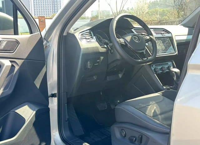 
								Volkswagen Tiguan L, 2021 full									