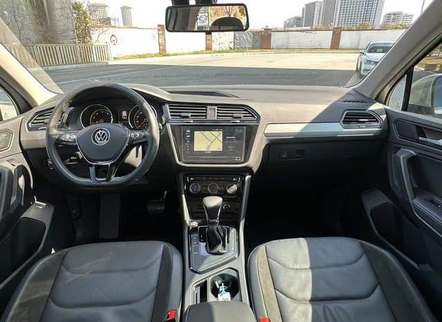 
								Volkswagen Tiguan L, 2021 full									