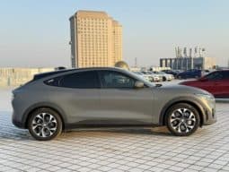 
										Ford Mustang Mach-E, 2022 full									