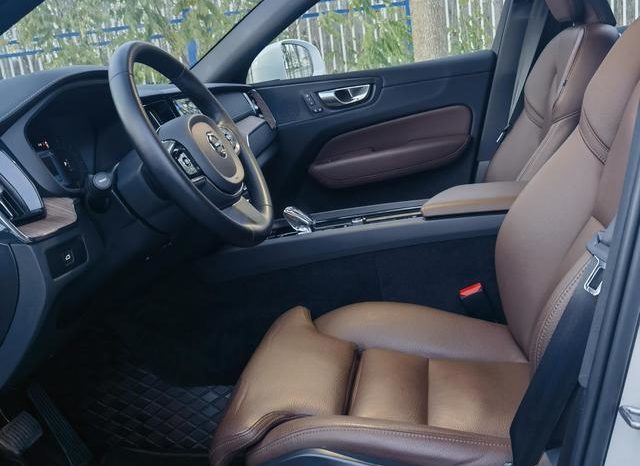 
								Volvo XC60, 2024 full									