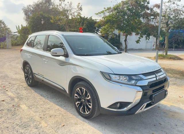 
								Mitsubishi Outlander II, 2020 full									