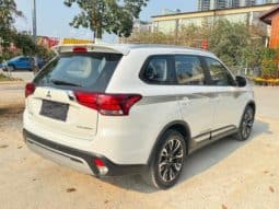 
										Mitsubishi Outlander II, 2020 full									