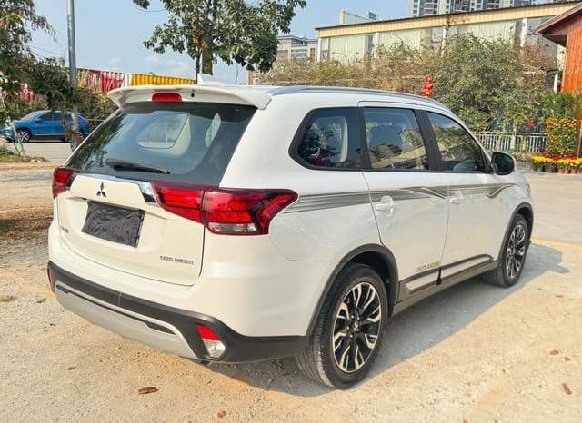 
								Mitsubishi Outlander II, 2020 full									