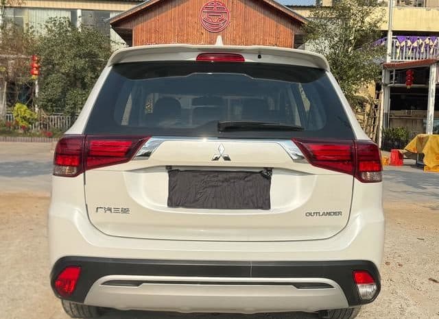 
								Mitsubishi Outlander II, 2020 full									