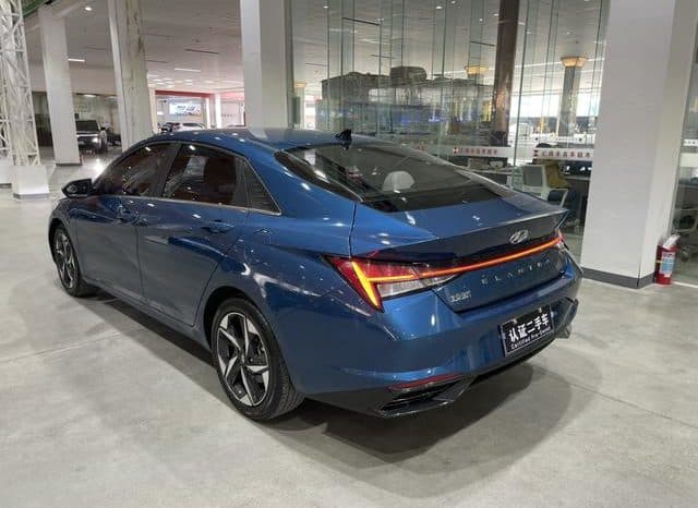 
								Hyundai Elantra (VII), 2021 full									