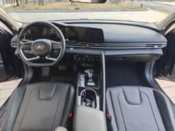
										Hyundai Elantra (VII), 2022 full									