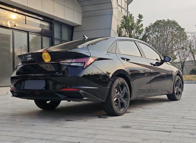 
								Hyundai Elantra (VII), 2022 full									