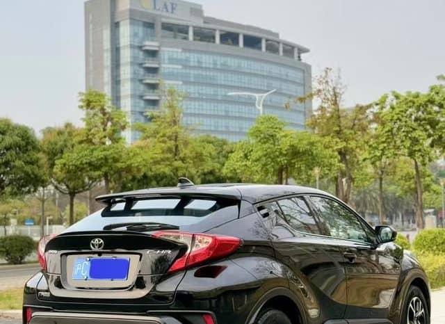 
								Toyota C-HR, 2020 full									