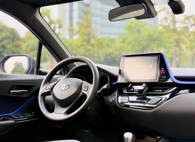 
								Toyota C-HR, 2020 full									