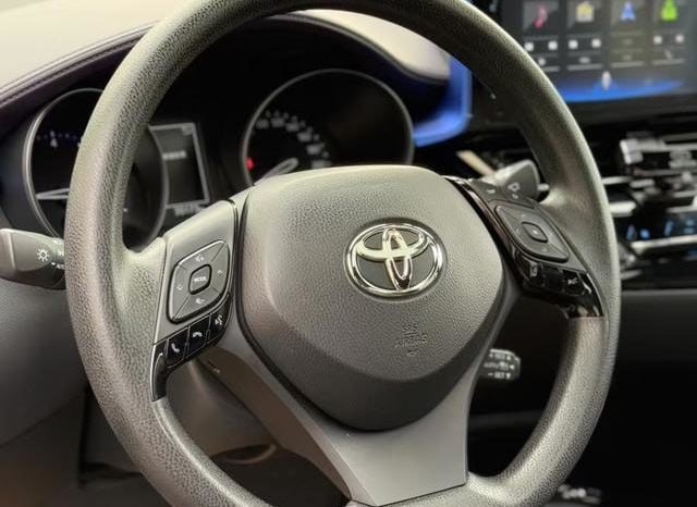 
								Toyota C-HR, 2020 full									