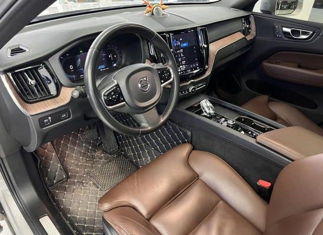 
								Volvo XC60, 2022 full									