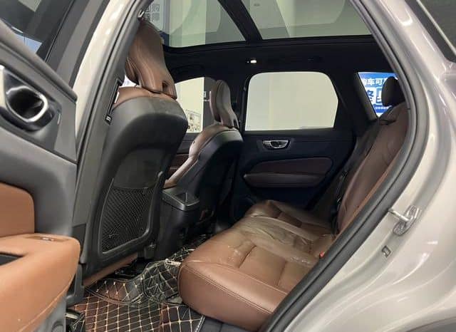 
								Volvo XC60, 2022 full									