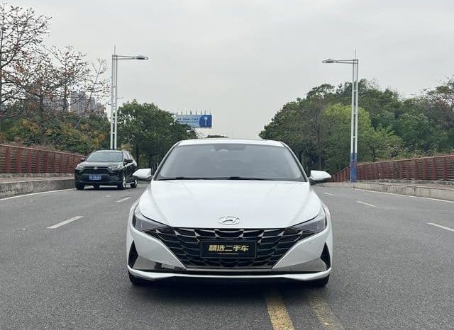 
								Hyundai Elantra (VII), 2021 full									
