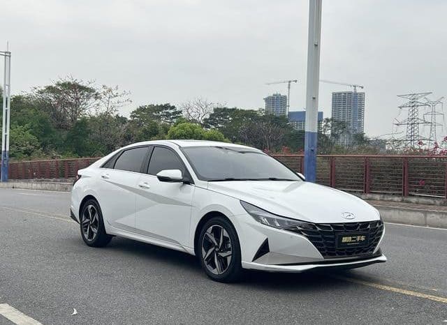 
								Hyundai Elantra (VII), 2021 full									