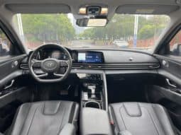 
										Hyundai Elantra (VII), 2021 full									