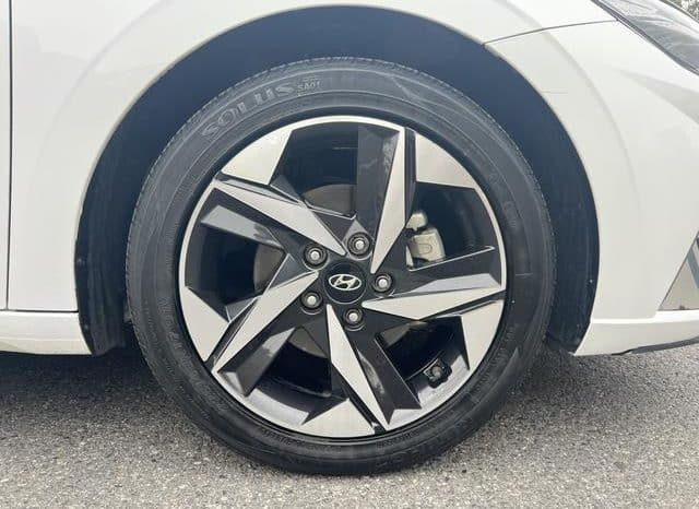 
								Hyundai Elantra (VII), 2021 full									