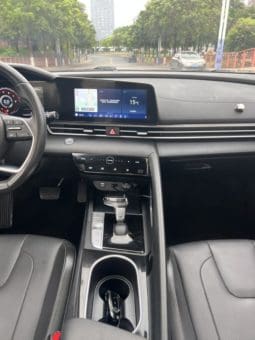 
										Hyundai Elantra (VII), 2021 full									