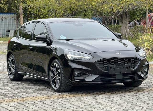 
								Ford Focus, 2021 full									