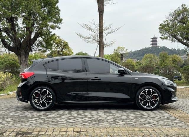 
								Ford Focus, 2021 full									
