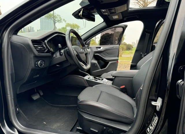 
								Ford Focus, 2021 full									