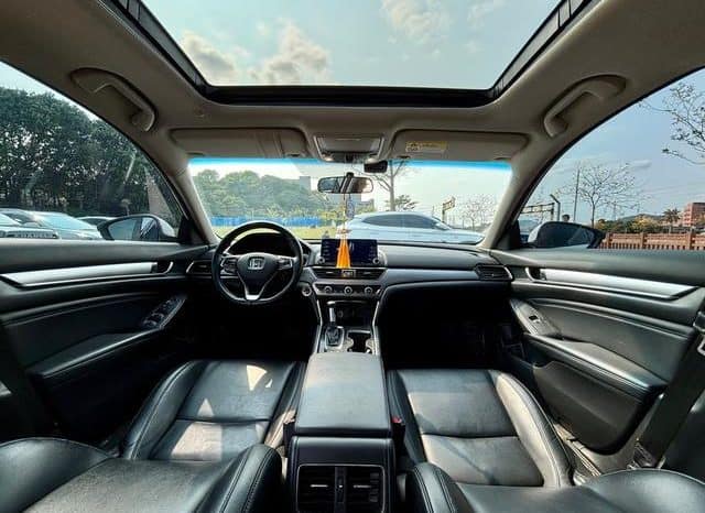
								Honda Accord, 2020 full									
