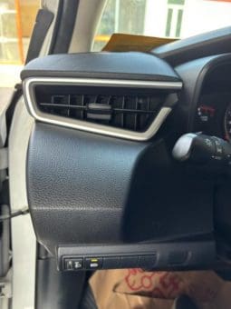 
										Toyota Corolla (XII), 2020 full									