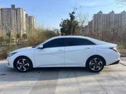 
										Hyundai Elantra (VII), 2023 full									