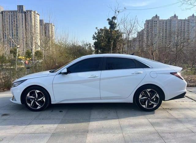 
								Hyundai Elantra (VII), 2023 full									