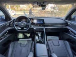 
										Hyundai Elantra (VII), 2023 full									