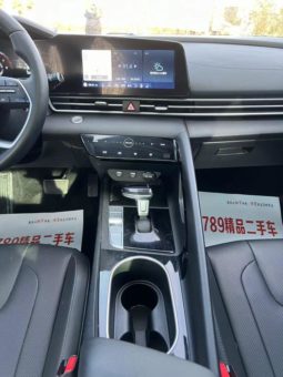 
										Hyundai Elantra (VII), 2023 full									