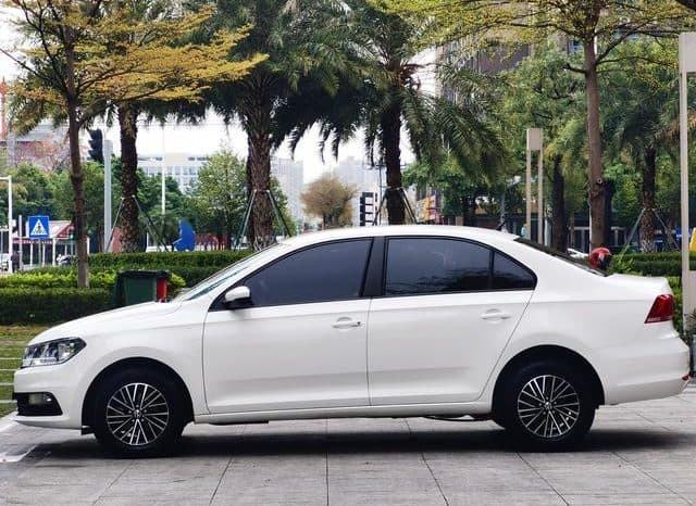 
								Volkswagen Polo (V), 2022 full									