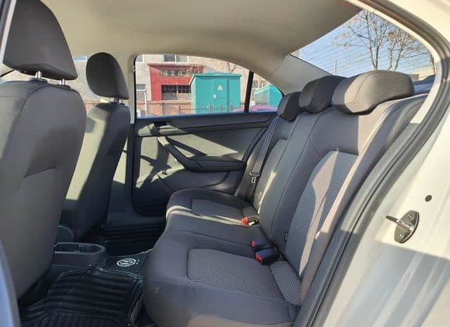 
								Volkswagen Polo (V), 2020 full									