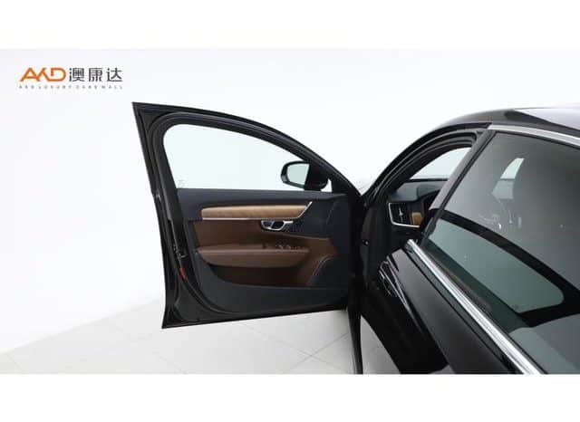 
								Volvo S90, 2023 full									