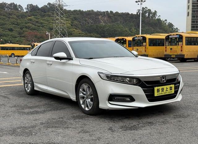 
								Honda Accord, 2021 full									