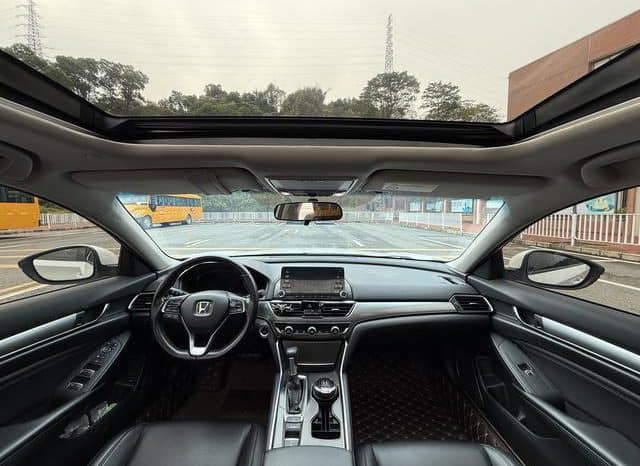 
								Honda Accord, 2021 full									